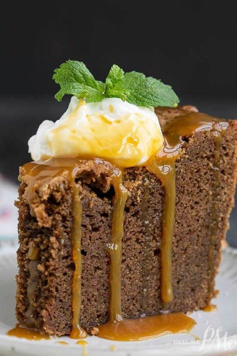 Irish Cream Chocolate Pound Cake Trifle with Irish Cream Caramel Sauce Pound Cake Trifle, Buttery Pound Cake, Key Lime Pound Cake, Lime Pound Cake, Irish Desserts, Irish Cooking, Chocolate Pound Cake, Cake Mug, Salty Cake