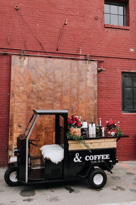 cute coffee cart idea for weddings Mobile Coffee Cart, Goals Photography, Things That Go Together, Mobile Coffee Shop, Coffee Trailer, Coffee Van, South California, Coffee Cart, National Coffee Day