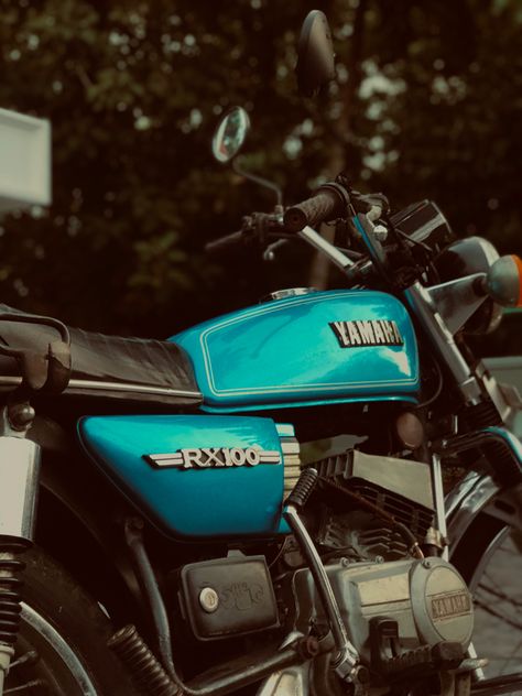 Rx 100 Aesthetic, Yamaha Rx100 Original, Rx 100 Photos, Rx100 Bike Wallpaper, Rx 100 Yamaha Wallpaper Cartoon, Rx 100 Yamaha Wallpaper, V3 R15 Black, Rx 100 Yamaha, R15 Black