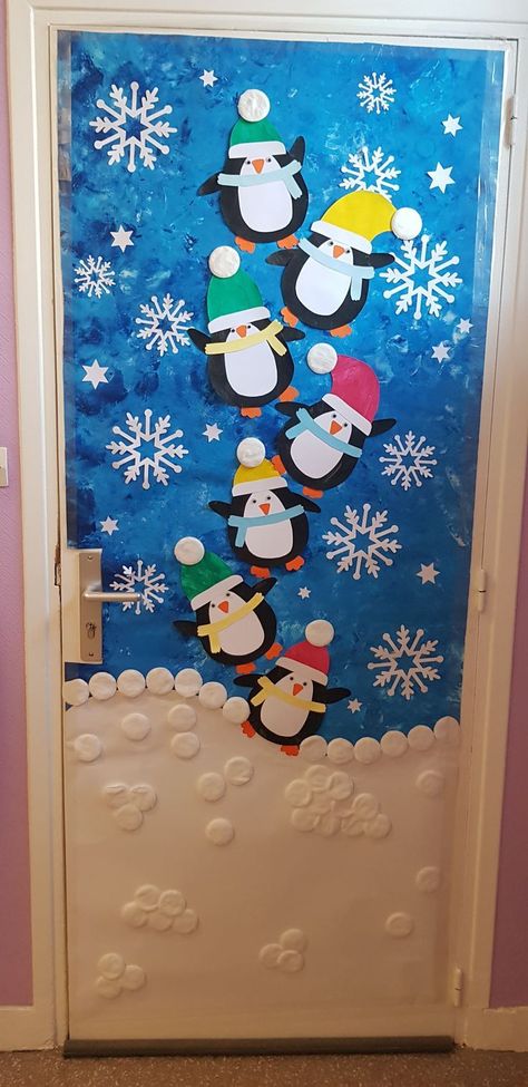 Toddler Door Decorations Daycare Christmas, Winter Door Preschool, Winter Classroom Doors Ideas, Penguin Door Decorations For School, Winter Doors For Classrooms, Penguin Door Decoration, Winter Door Classroom, Winter Theme Classroom Door, Preschool Christmas Door Ideas