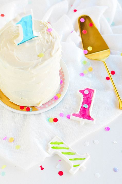 edible birthday candles - so cool! Edible Candles, Birthday Candles Diy, Diy Edible, Birthday Stuff, Donut Party, Curious George, Birthday Party Games, Smash Cake, Diy Birthday