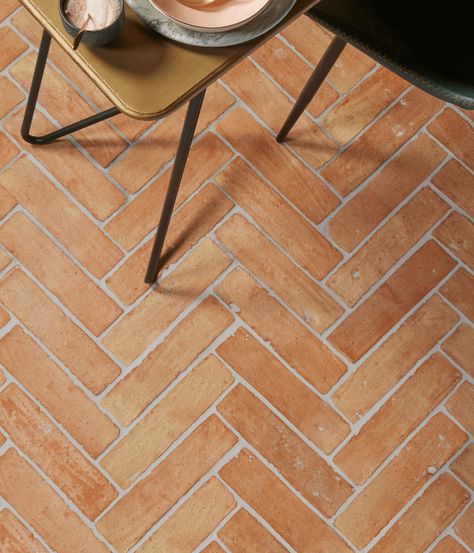 Parquet Tiles, Terracotta Floor, Luxury Tile, Casa Exterior, Clay Tiles, Terracotta Tiles, Bathroom Floor Tiles, Interior Floor, Beautiful Tile