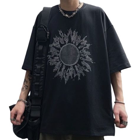 Emo Fashion 2000s Men, Grunge Summer Outfits Men, Grunge Style Men, Pjo Outfits, Graphic Tees Outfit Street Style, Sun Outfits, Accessorizing Outfits, Grunge Pattern, Sun Graphic