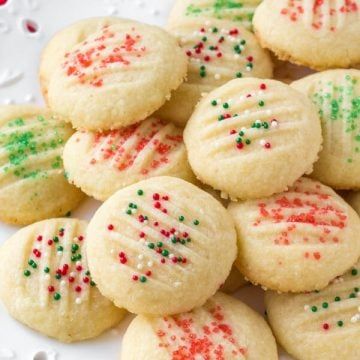 Whipped Shortbread Cookies Whipped shortbread cookies are light as air with a delicious buttery flavor. They melt in your mouth because they're so soft, and only require a few simple ingredients. Course Dessert Cuisine American Keyword Christmas Cookies, Shortbread, Whipped Shortbread Prep Time 15 minutes Cook Time 15 minutes Total Time 29 minutes Servings 24 cookies Author Fiona Dowling Ingredients 1 cup unsalted butter ½ cup powdered sugar 1 ½ cups all-purpose flour ¼ cup cornstarch ¼ ... Cookies With Sprinkles, Whipped Shortbread, Shortbread Cookies Christmas, Whipped Shortbread Cookies, Short Bread, Christmas Shortbread, Christmas Baking Recipes, Shortbread Cookie Recipe, Shortbread Recipes