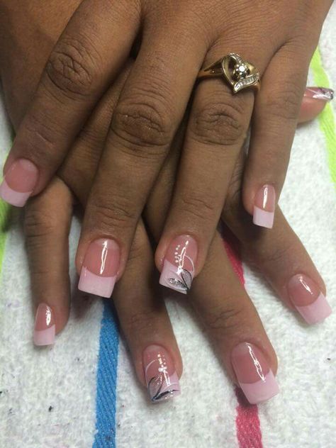 French Manicure Early 2000s, 2000s Nail Designs Short, Short French Tip Junk Nails, 2010 Nail Designs, Y2k French Tip Nails Short, Y2k 2000s Nails, Short Nail Inspo Summer 2024 Square, Short 2000s Nails, Mini Acrylic Nails