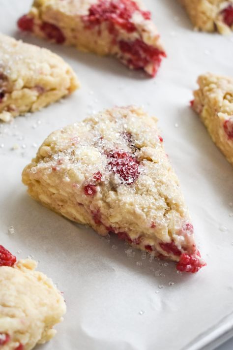 Raspberry Scones Recipe, Dance Around The Kitchen, Double Chocolate Zucchini Muffins, Berry Scones, Homemade Blueberry Muffins, Raspberry Scones, How To Make Scones, Peach Muffins, Scones Recipe Easy