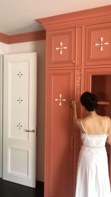 @eandainteriors on Instagram: "Our super talented designer Pony adding some hand painted details to the master walk-in wardrobe cabinetry at our Mountbatten project!🌷" Built In Wardrobe Paint Ideas, Decorative Closet Doors, Hand Painted Wardrobe, Bedroom Wardrobe Design Ideas, Wardrobe Inside Design, Cottage Wardrobe, Wardrobe Cabinet Bedroom, Painted Closet, Wardrobe Wall