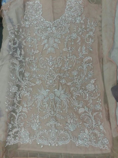 Silver Zari Embroidery, Glamorous Clothes, Indian Embroidery Designs, Zardosi Embroidery, Gold Work Embroidery, Embroidery Fashion Detail, Zari Embroidery, Latest Bridal Dresses, Tambour Embroidery