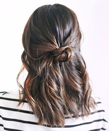 Half Up Hair Ideas, Easy Casual Hairstyles, Half Up Ponytail, Up Ponytail, Half Bun Hairstyles, Ponytail Braid, Half Bun, Hairstyles Inspiration, Wavy Wedding Hair