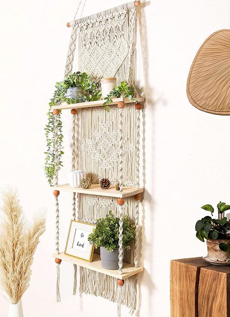 Macrame Furniture, Dekorasi Bohemia, Macrame Hanging Shelf, Koti Diy, Pola Macrame, Macrame Shelf, Wall Plant Hanger, Interior Boho, Diy Hanging Shelves