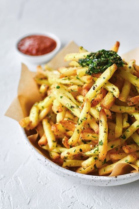 Truffle French Fries - KendellKreations Chicken Nugget Dinner, Truffle French Fries, Street Food Indian, Healthy Delicious Food, Steak Night, Truffle Mushroom, Veg Restaurant, Food Indian, Homemade French Fries