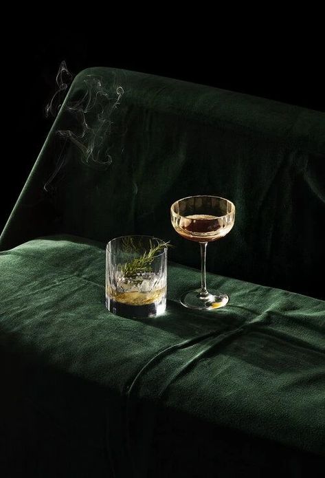 Lounge Aesthetic, Guy Debord, Drinks Photography, Beverage Photography, Cocktail Photography, Glass Photography, Restaurant Photography, Luxury Bar, Drink Photography