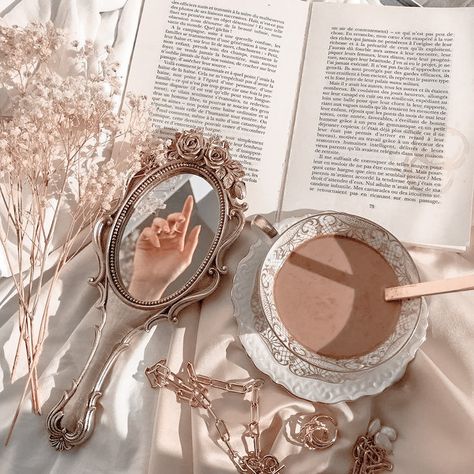 mocha aesthetic Royal Core Aesthetic, Aphrodite Aesthetic, Royal Core, Image Princesse Disney, Light Academia Aesthetic, An Open Book, Queen Aesthetic, Royalty Aesthetic, Royal Aesthetic