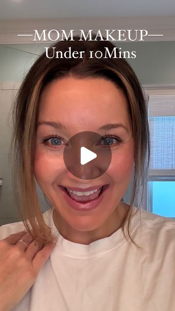 Simple Mom Makeup Looks, Stay At Home Mom Makeup, Hair And Makeup For Family Photos, Easy Mom Makeup, Family Photos Makeup, Makeup For Family Pictures, Mom Makeup Looks, Makeup For Beginners Step By Step, Makeup For Maternity Pictures