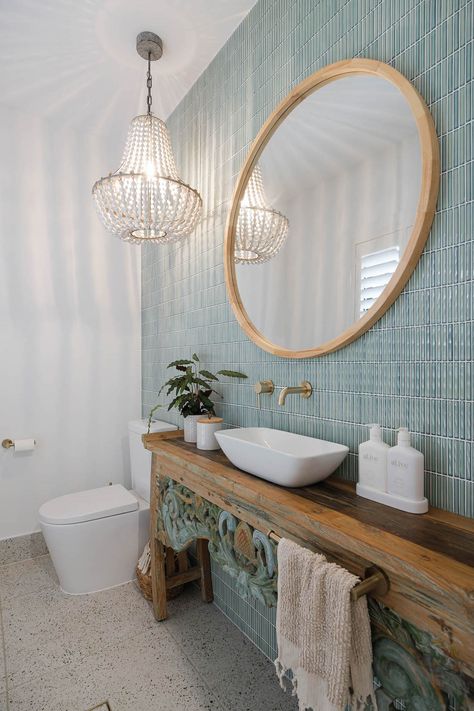 A home which takes you on a tour around the world: Inside Global Retreat Green Finger Tile Bathroom, Balinese Bathroom, Green Powder Room, Mint Green Bathrooms, Seashell Bathroom, Bathroom Downstairs, Beach House Bathroom, Boho Bathroom Decor, Tour Around The World