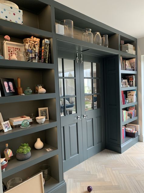 Wall bookshelves