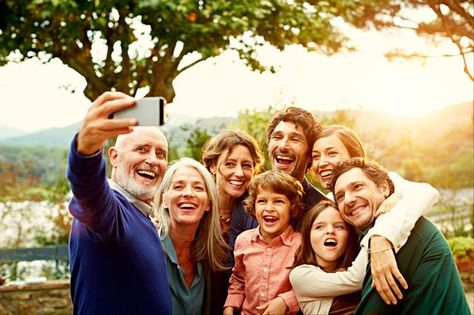 A poll reveals the 30 secrets to happy #Family life and it’s the simple things that matter. http://www.mirror.co.uk/lifestyle/family/poll-reveals-30-secrets-happy-6420776 Happy Family Images, Happy Family Photos, Family Stock Photo, Family Picture Poses, Family Images, Family Dynamics, Sendai, Family Drama, Family Relationships