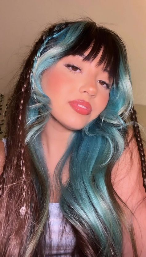 Miranda Rae Hair, Miranda Rae, Hippie Makeup, Blue Hair Highlights, Hair Contouring, Pink Blonde Hair, Split Dyed Hair, Dyed Hair Blue, Dying Hair