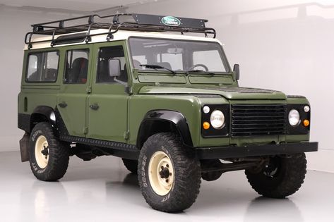 Landrover 110 Defender, Classic Land Rover Defender, Land Rover Defender Classic, Green Land Rover Defender, Land Rover 110 Defender, Land Rover Defender Vintage, Vintage Land Rover Defender, Land Rover Vintage, Defender Classic