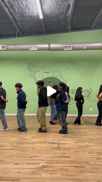 Lindsey Choreography on Instagram: "Lindsey Choreography, Austin Tx 📍 • • • #austin #texas #viral #explore #vals #waltz #seeyouagain #choreography #choreographer #quince #quinceañera #quinces #15" Quince Waltz, Quince Tips, Quince Venues, Quinceanera Waltz, Quince Dances, Quinceanera Planning, Flower Mirror, January 29, Waltz