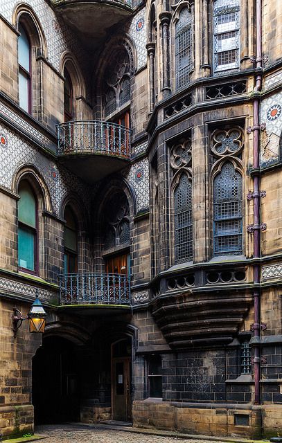 Gothic Exterior, Manchester Town Hall, Fasad Design, Architecture Cool, Gothic Architecture, Old Building, Beautiful Architecture, Beautiful Buildings, Pretty Places