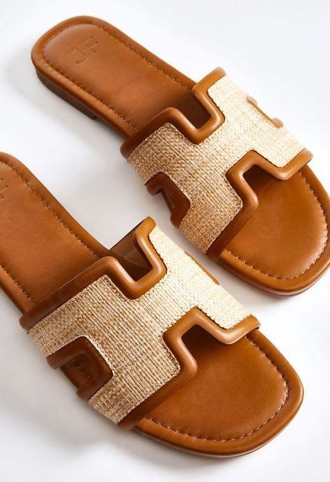 $29.95 Flat Sandals Outfit, Trend Sandals, Chanel Slippers, Fancy Sandals, Leather Slippers For Men, Women Slippers Fashion, Summer Sandals Flat, Pretty Sandals, Trending Womens Shoes