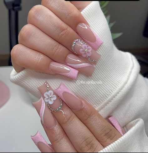 15 Nails Ideas, Thumb Nail Design, Purple Birthday Nails, Vanilla Nails, Quince Makeup, Fashion Girlies, Hawaii Nails, Quince Nails, Quinceanera Nails