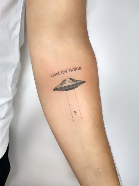 Satellite Tattoo Ideas, Alien Minimalist Tattoo, Spaceship Tattoo Design, Ufo Tattoo Simple, Alien Spaceship Tattoo, Alien Tattoo Ideas, Ufo Drawing, Tattoo Alien, Alien Tattoos