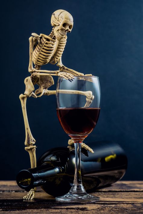 Halloween Wine | The Perfect Wines For Your Party Wine Halloween Drinks, Rum Photography, Wine Halloween, Wine Images, Cocktail Photos, Autumn Wine, Scary Stuff, Halloween Wine, Wine Education