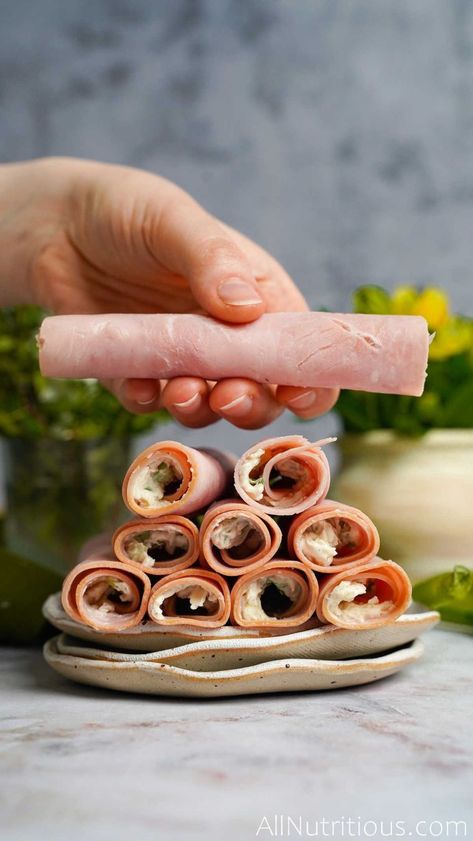 If you are looking for the best lunches for your ketogenic diet you need to try these tasty keto ham roll ups with cream cheese. This healthy low carb lunch or snack recipe will help you burn more fat in ketosis all day long. Lunch Meat Roll Ups Low Carb, Cream Cheese Deli Meat Roll Ups, Low Carb Turkey Roll Up, Keto Lunch Meat Roll Ups, Ham And Cheese Wraps Lunch Ideas, Beef Roll Ups With Cream Cheese, High Protein Roll Ups, Lazy Low Carb Meals, Ham And Cream Cheese Roll Ups