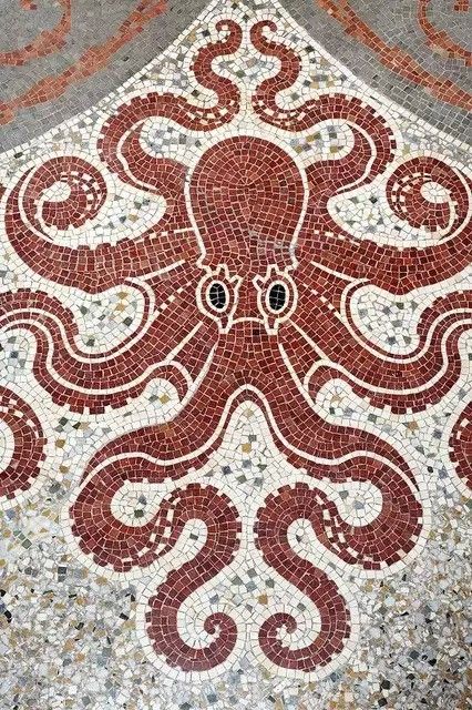 Octopus Mosaic, Motif Art Deco, Mosaic Madness, Mosaic Stained, Octopus Art, Animal Illustrations, Mosaic Projects, Art Antique, Stained Glass Mosaic