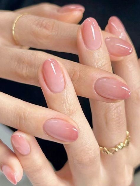 Yellow Nail Art, Milky Nails, Chrome Nails Designs, Nude Nail Designs, Minimalist Nail Art, Blush Nails, Pink Nail Art, Round Nails, Spring Nail Art