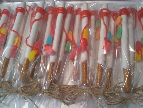 Pretzel Fishing Rods, Truffle Pops, Fishing Birthday Party Boys, Fishing Baby Shower Theme, 1st Birthday Board, Baby Shower Fishing, Cake Push Pops, Fishing Baby, Fishing Poles