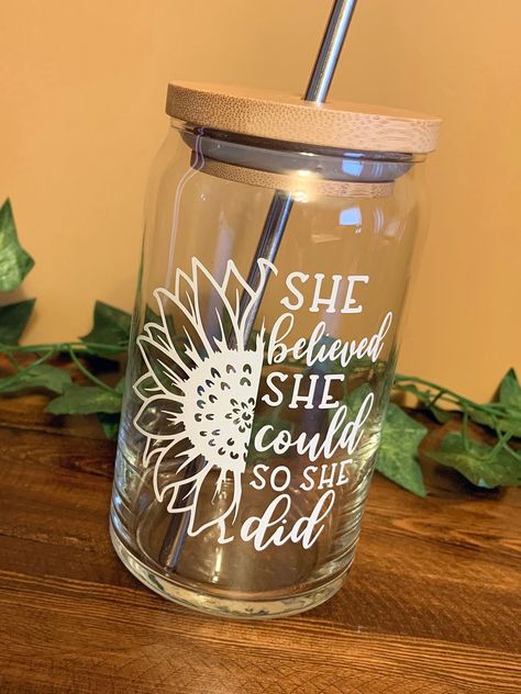 Perfect for summer drinks! #clearglasscup #bamboolid #straw . #Cricut_Ideas_For_Glass_Cups #Etched_Glass_Cup_Ideas #Popular_Cup_Designs #Beer_Can_Vinyl Cricut Ideas For Glass Cups, Etched Glass Cup Ideas, Beer Can Vinyl, Popular Cup Designs, Glass Tumblers With Vinyl Ideas, Cute Tumbler Cups Design, Glass Cup Vinyl Ideas, Glass Can Ideas, Decal Ideas For Cups