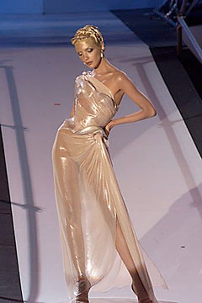 Early 2000 Fashion, Fashion 2000s, 90s Runway Fashion, Fashion Images, Gorgeous Gowns, Custom Dresses, Couture Fashion, 90s Fashion, Pretty Dresses