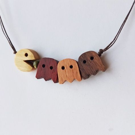 Olive Jewelry, Wooden Jewelery, Wood Jewelery, Bijoux Fil Aluminium, Wooden Accessories, Wood Project, Wooden Necklace, Wooden Projects, Wood Carving Art