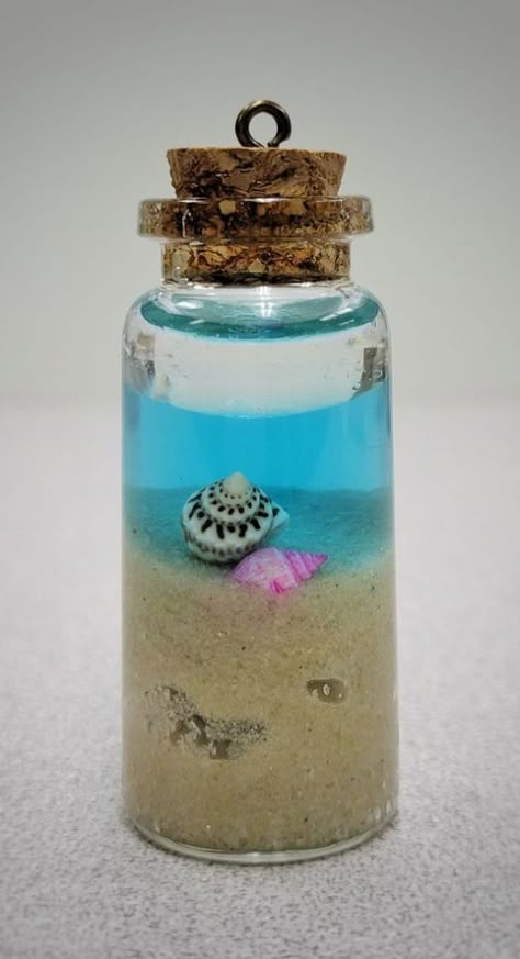 Beach In A Bottle, Halloween Apothecary Labels, Glass Crafts Diy, Craft At Home, Craft Cafe, Sensory Crafts, Tiny Jars, Small Glass Bottles, Friend Crafts