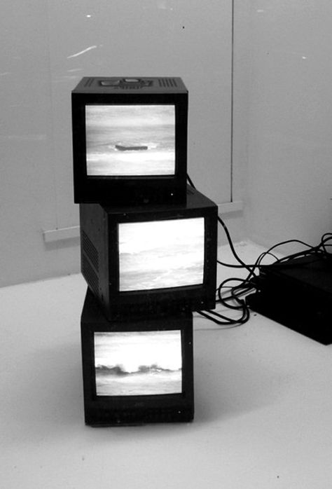 Foto Tips, Retro Tv, Video Installation, Old Tv, Installation Art, Aesthetic Wallpapers, Mood Board, Contemporary Art, Milk