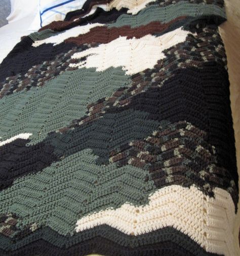 crochet lap blanket - ripple pattern with camouflage design Camouflage Crochet Blanket, Camo Crochet Blanket, Camo Crochet, Crochet Lap Blanket, Camo Blanket, Yarn Project, Ripple Pattern, Knitting Basics, Diy Yarn