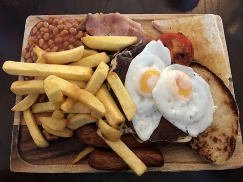 [I ate] an Ulster Fry in Belfast http://ift.tt/2niPYOv Belfast Food, Ulster Fry, Marble Backdrop, Wooden Backdrop, Handmade Food, Food Photography Props, Photography Backgrounds, Photo Backdrops, English Food