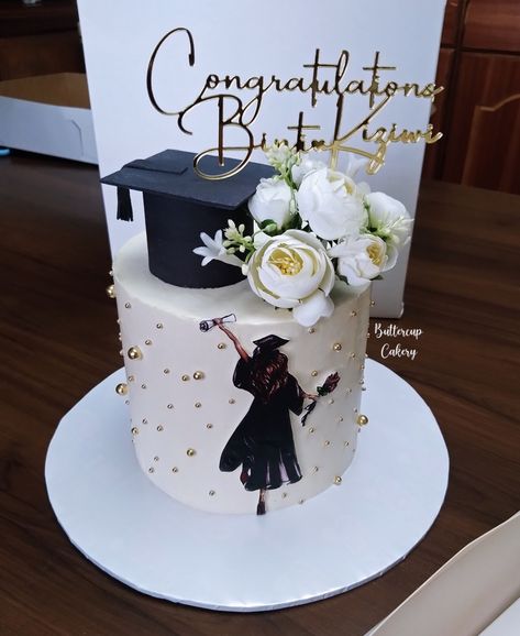 graduaition cake ideas Sofia The First Birthday Cake, Graduation Sheet Cakes, Graduation Cake Ideas, Pink Graduation Party, Graduation Cake Designs, Elegant Cake Design, Modern Birthday Cakes, 14th Birthday Cakes, Backyard Graduation Party