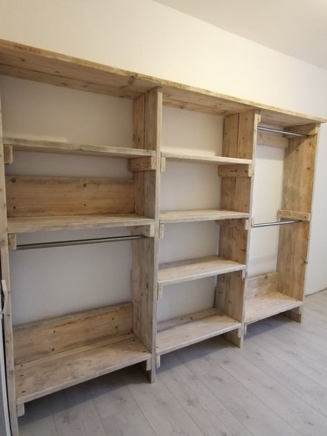 Fabrication en bois de charpente Diy Dressing, Dressing Room, Bookcase, Shelves, Fabric, Home Decor, Home Décor