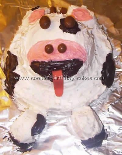 You searched for Cow cake | Coolest Birthday Cakes Fluffy Cow Cake, Diy Cow Cake, Cow Cake Birthday, Cow Cake Ideas, Cow Themed Cake, Country Birthday Cakes, Cow Birthday Cake, Cakes Without Fondant, Cow Print Birthday