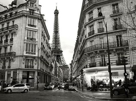 Black and white Black And White Architecture, White Architecture, Paris Black And White, Black And White Picture Wall, Photography Black And White, Photography Challenge, Gray Aesthetic, Ideas Photography, Black And White Aesthetic