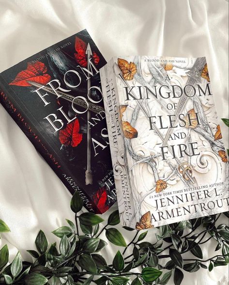 From Blood And Ash, Blood And Ash, Teenage Books To Read, Jennifer L Armentrout, Fantasy Books To Read, Dark Romance Books, Recommended Books To Read, Book Recs, Clothing Haul