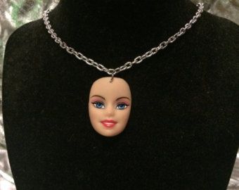 Barbie Head Necklace Necklace Barbie, Barbie Ring, Barbie Necklace, Barbie Doll Head, Barbie Head, Creepy Earrings, Real Barbie, Silhouette Necklace, Barbie Paper Dolls