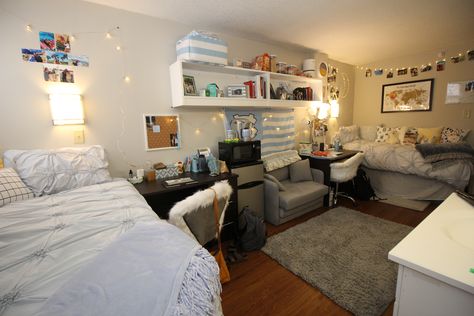 Granville Towers Unc, Dorm Room Layout Double, Double Dorm Room Ideas, Double Dorm Room, Dorm Room Arrangements, College Layout, Unc Dorm, Granville Towers, College Dorm Door