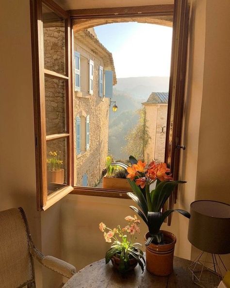 Bedroom Mural, Life Vibes, Casa Country, Soft Life, Window View, Window Painting, Through The Window, Jolie Photo, Pretty Places