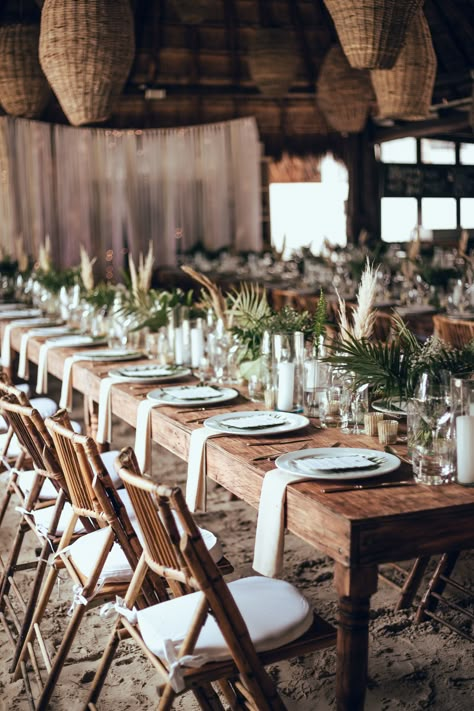 Tulum Party Ideas, Tulum Wedding Florals, Minimalist Beach Wedding Reception, Tulum Table Setting, Tulum Event Decor, Tulum Mexico Decor, Tulum Inspired Party, Tulum Party Decor, Tulum Vibes Party