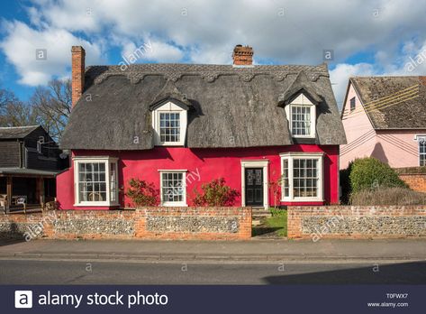 Download this stock image: Pictureque red thatched cottage at Cavendish village in Suffolk, East Anglia, England, UK. - T0FWX7 from Alamy's library of millions of high resolution stock photos, illustrations and vectors. Suffolk Cottage, East Anglia, Thatched Cottage, England Uk, Stock Photography, Photo Image, Stock Images, Cottage, England